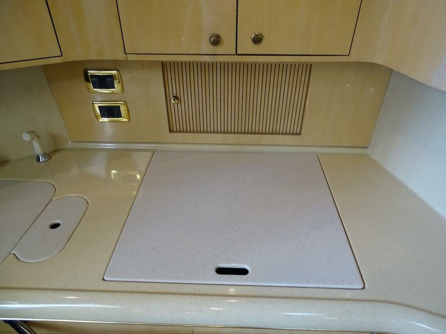 2001 Sea Ray 410 Sundancer - Image 14