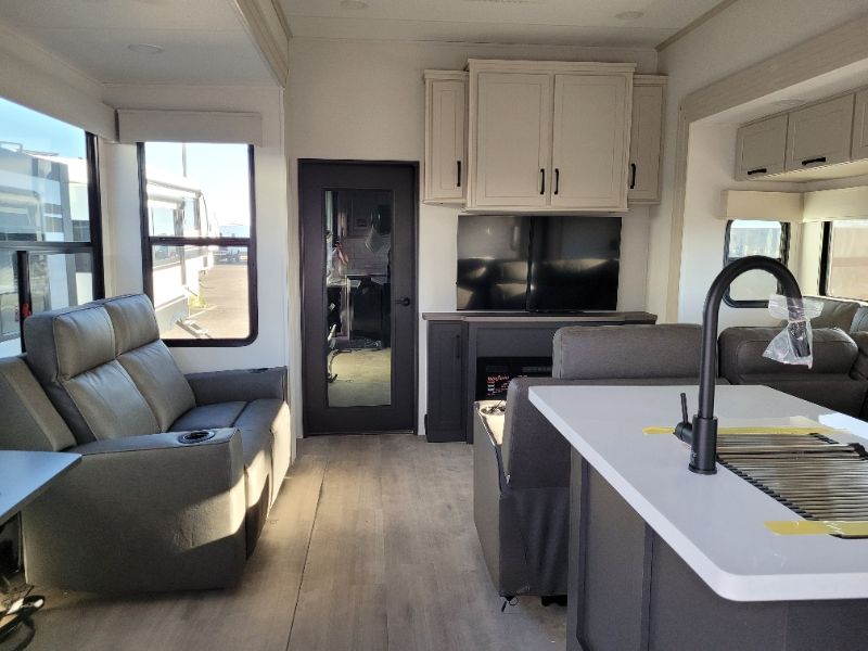 2026 Grand Design Momentum G-Class Fifth Wheel 394G - Image 4