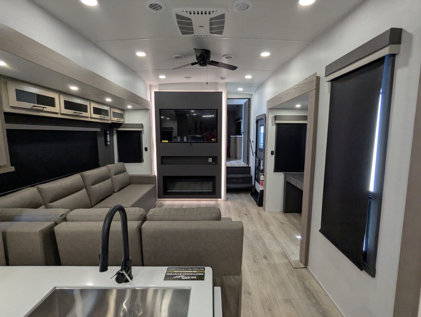 2026 Forest River Rockwood Signature 404SRK - Image 37