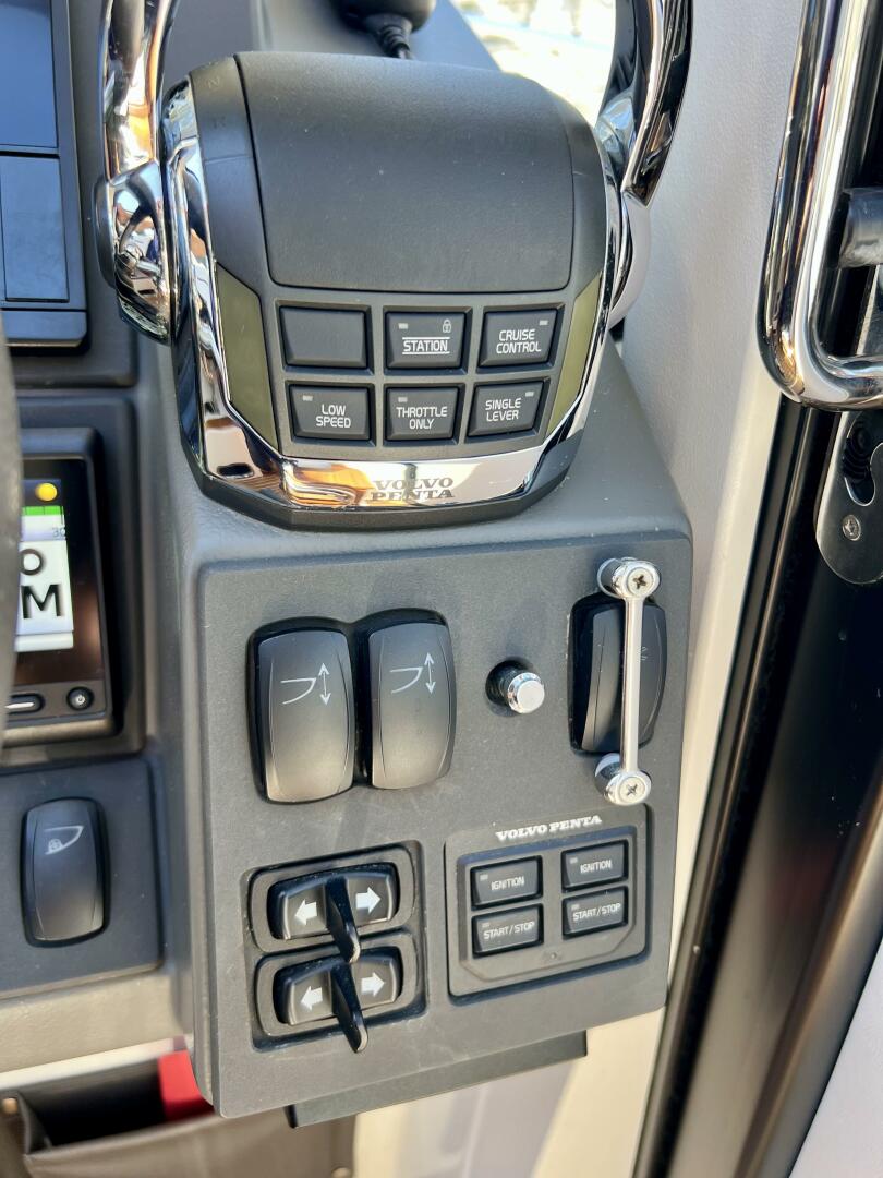 2018 Nimbus 365 Coupe - Image 50