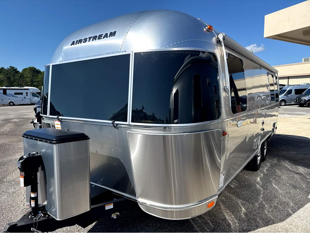 2026 AIRSTREAM FLYING CLOUD 25FBQ - Image 2