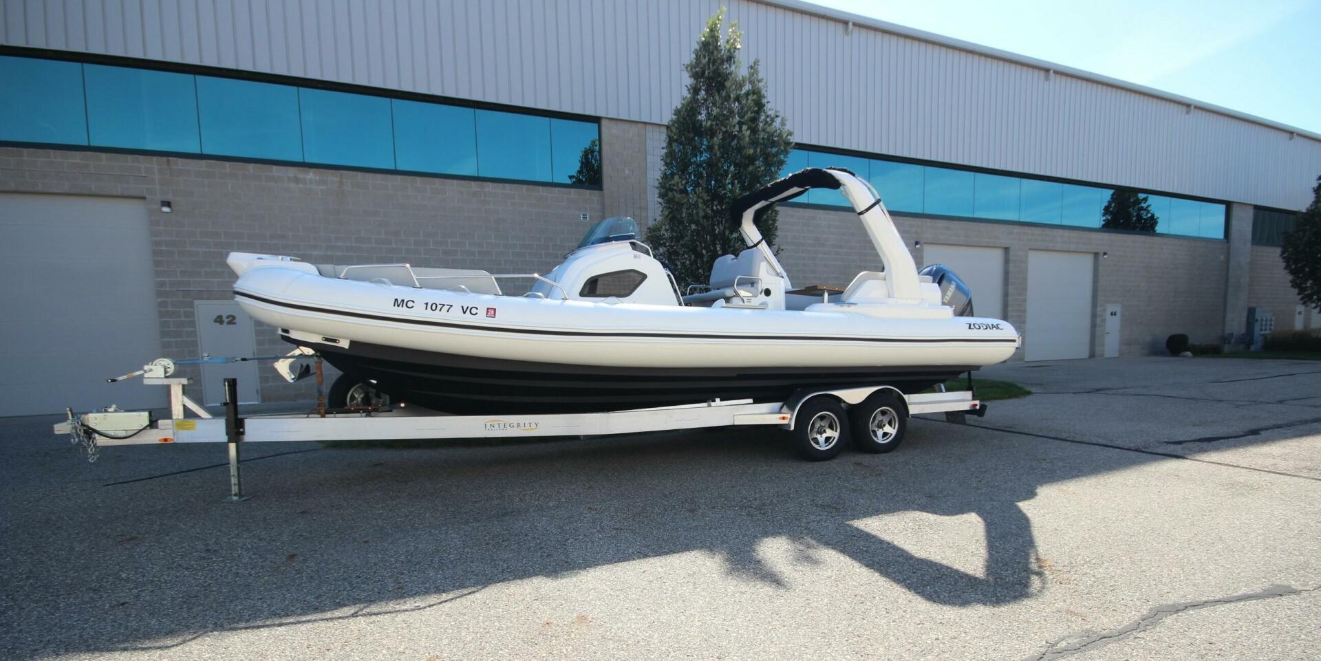 2024 Zodiac Medline 9 NEO - Image 3