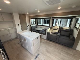 2027 JAYCO JAY FLIGHT 333BTS - Image 6