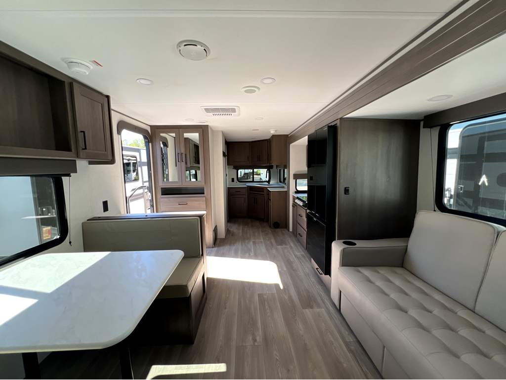 2026 GRAND DESIGN TRANSCEND 25MLX - Image 5