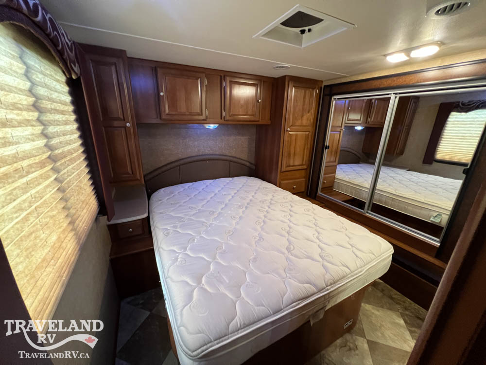 2015 Forest River LEPRECHAUN 317SA - Image 28