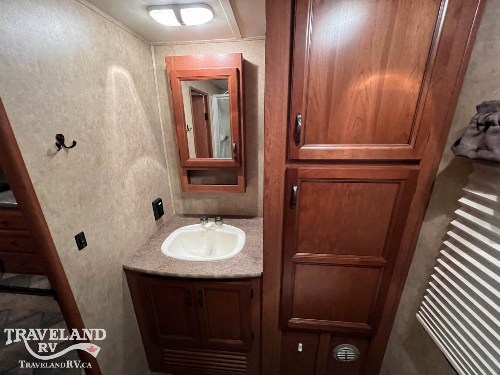 2013 Dutchmen Denali 268RB - Image 25