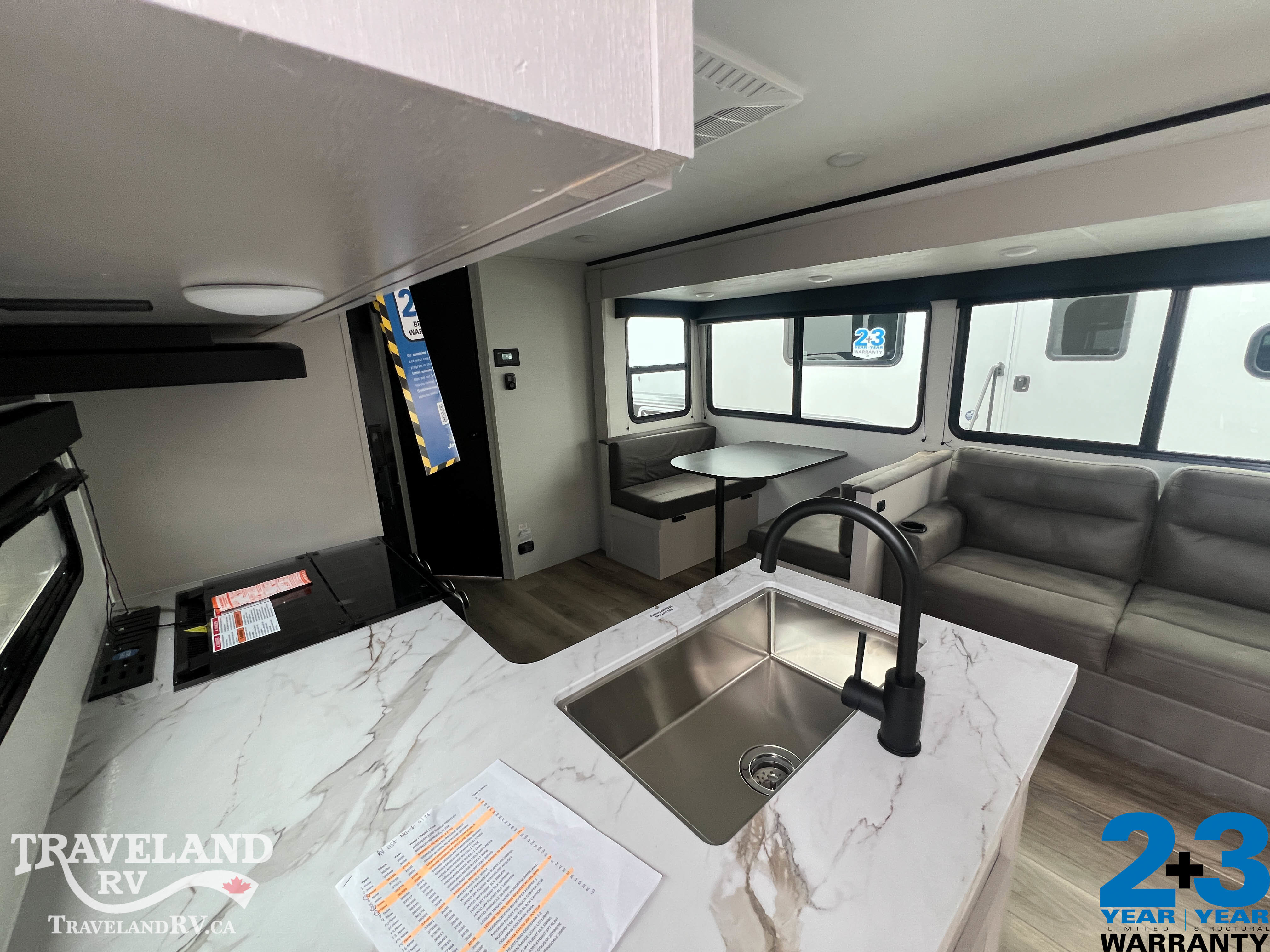 2026 JAYCO Jay Feather 26BHSL - Image 10
