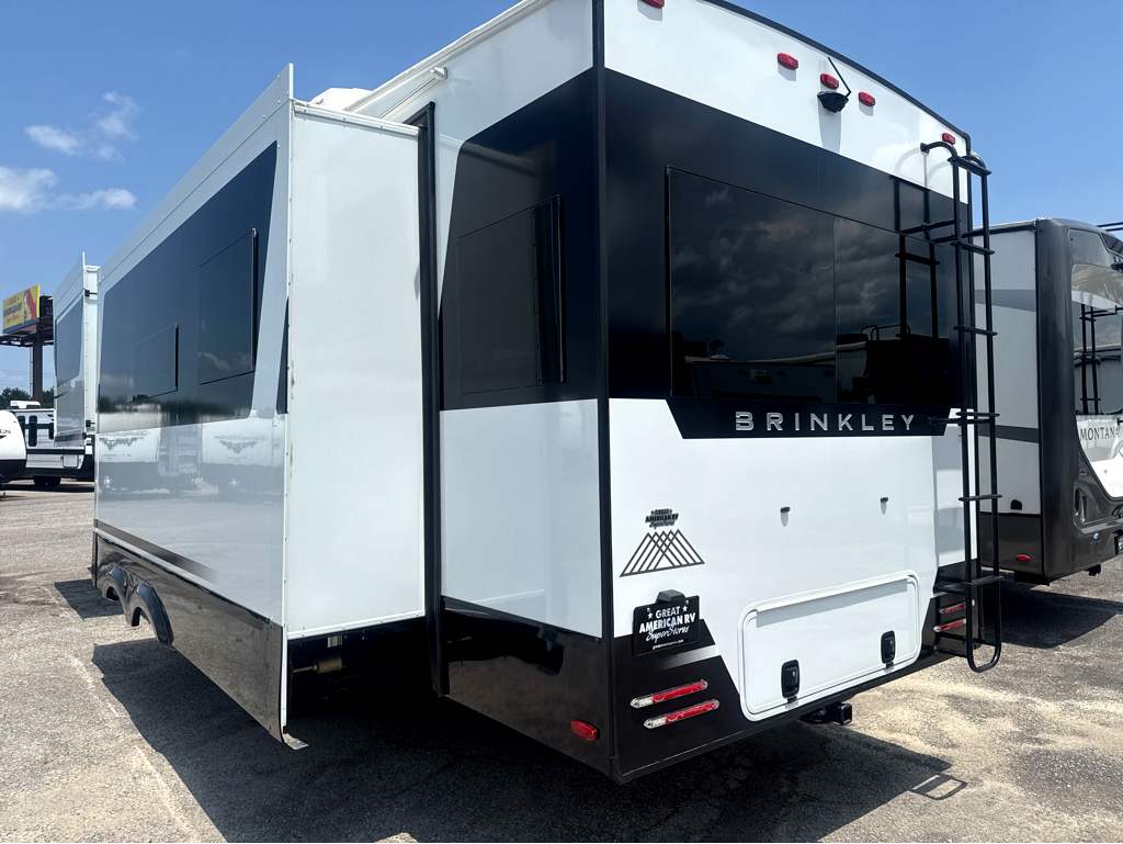 2024 BRINKLEY MODEL Z 2900 - Image 3