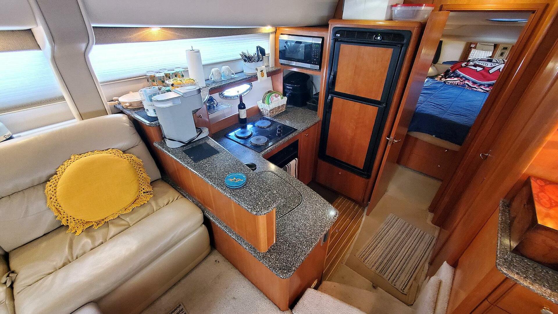 2004 Meridian 408 - Image 13