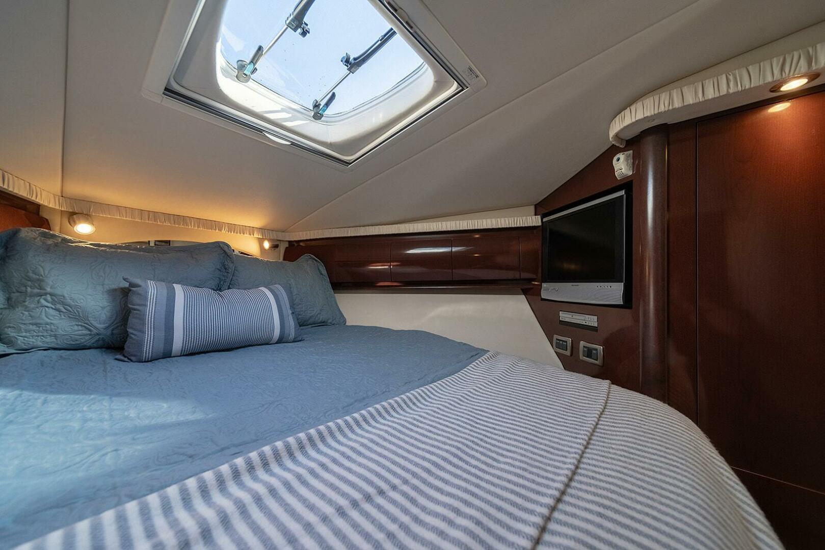 2008 Sea Ray 44 Sundancer - Image 23