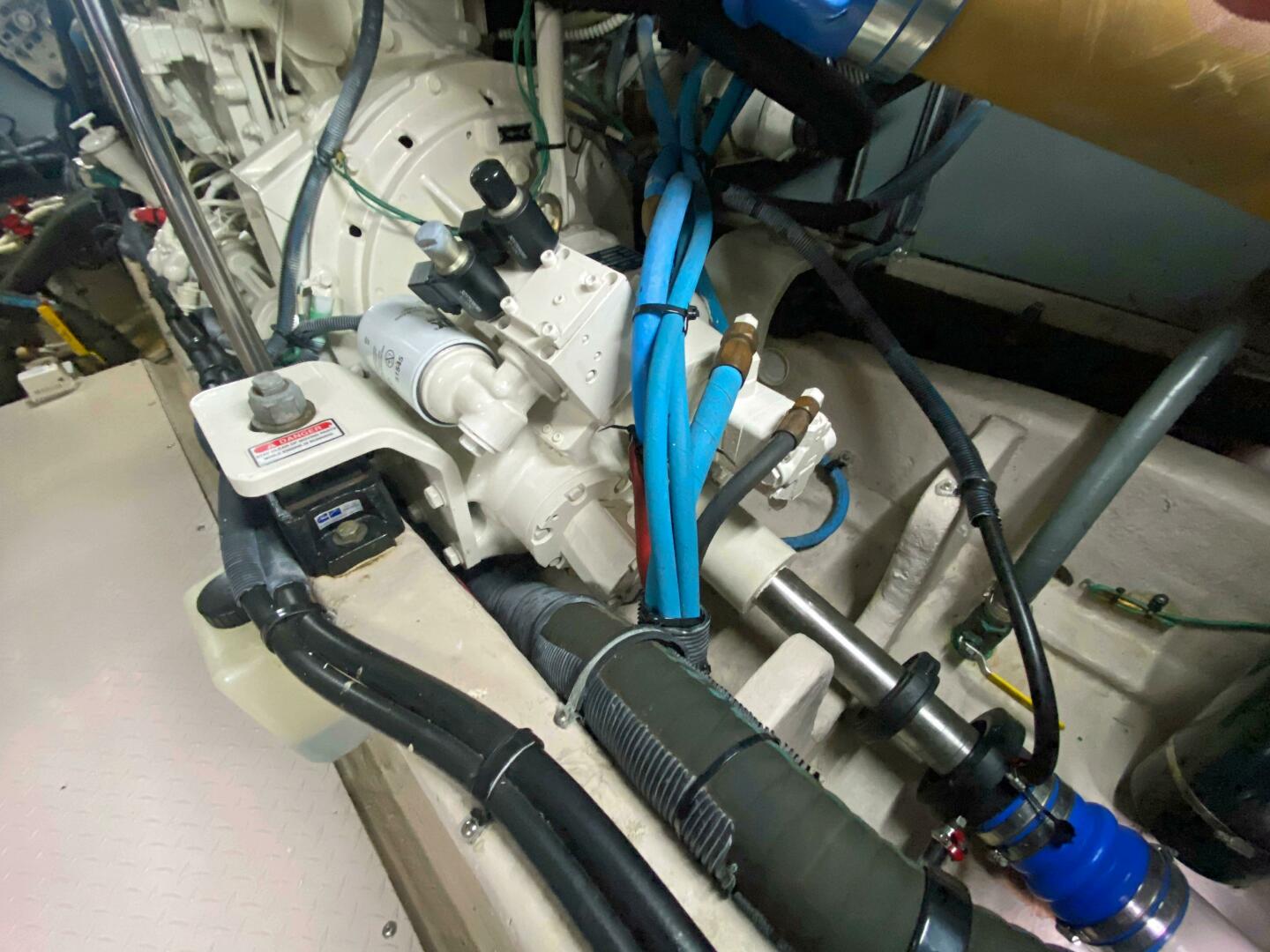 2004 Sea Ray 480 Sedan Bridge - Image 59