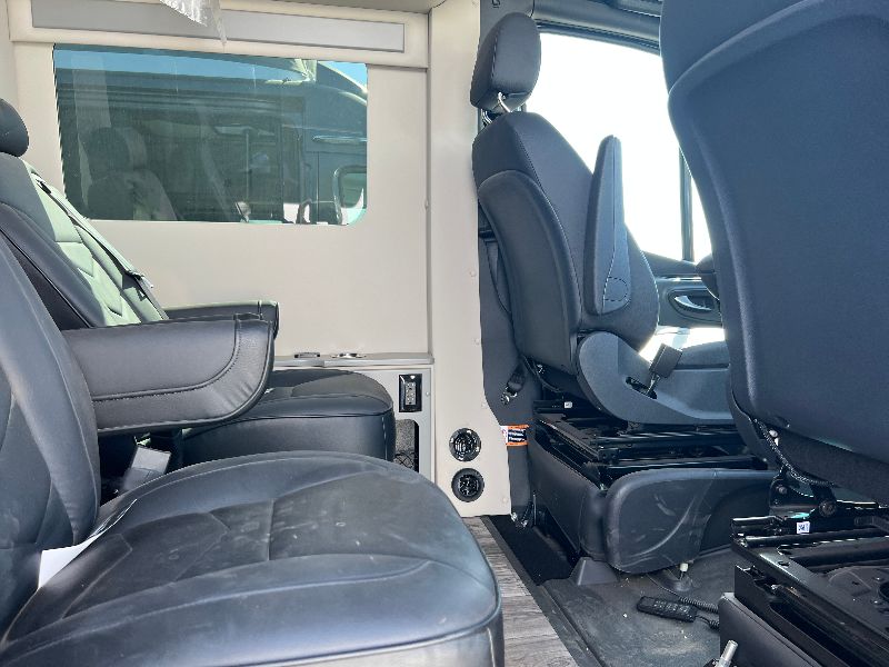 2024 Holiday Rambler Xpedition SL4E - Image 35