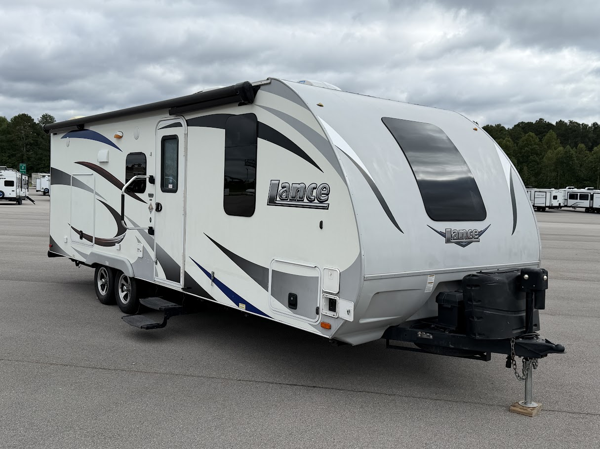 2016 Lance LANCE 2295 - Image 1
