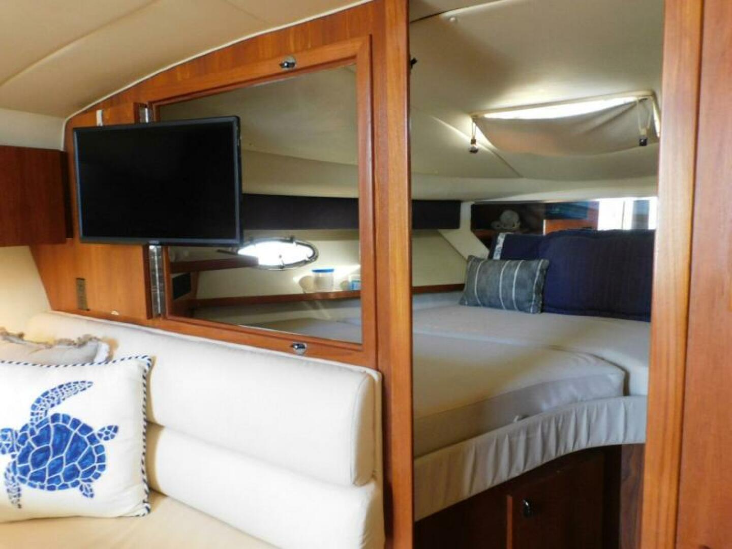 1995 Tiara Yachts 3500 Express - Image 23