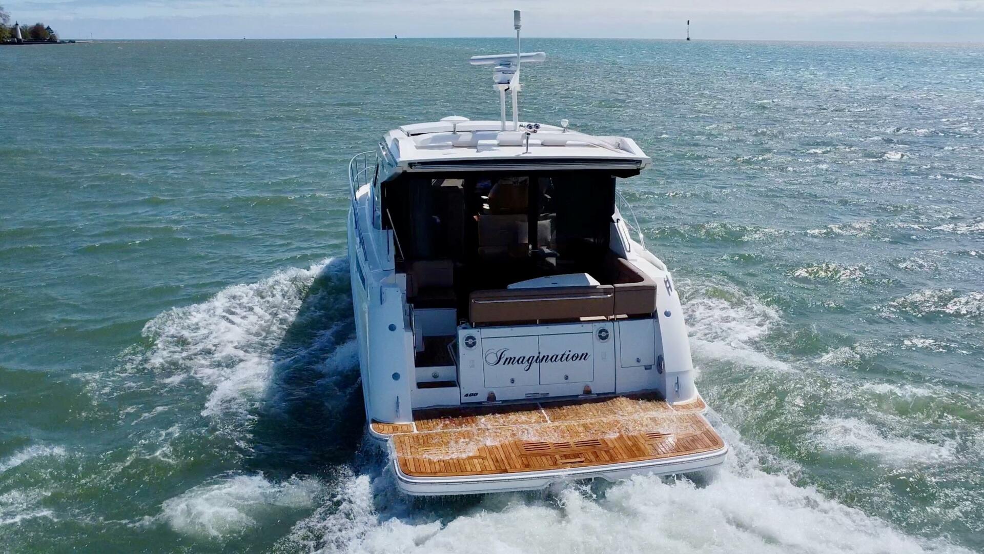 2017 Sea Ray 400 Sundancer - Image 8