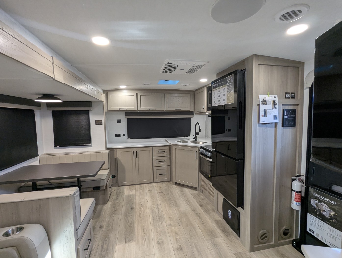 2026 Forest River Rockwood Ultra Lite 2608BS - Image 22