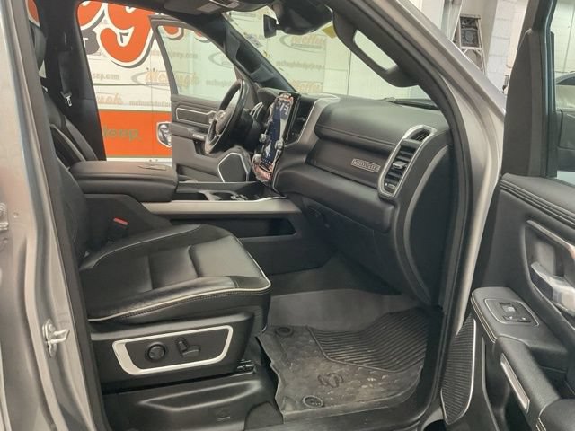 2023 Ram 1500 Pickup Crew Cab Laramie eTorque 4WD - Image 33