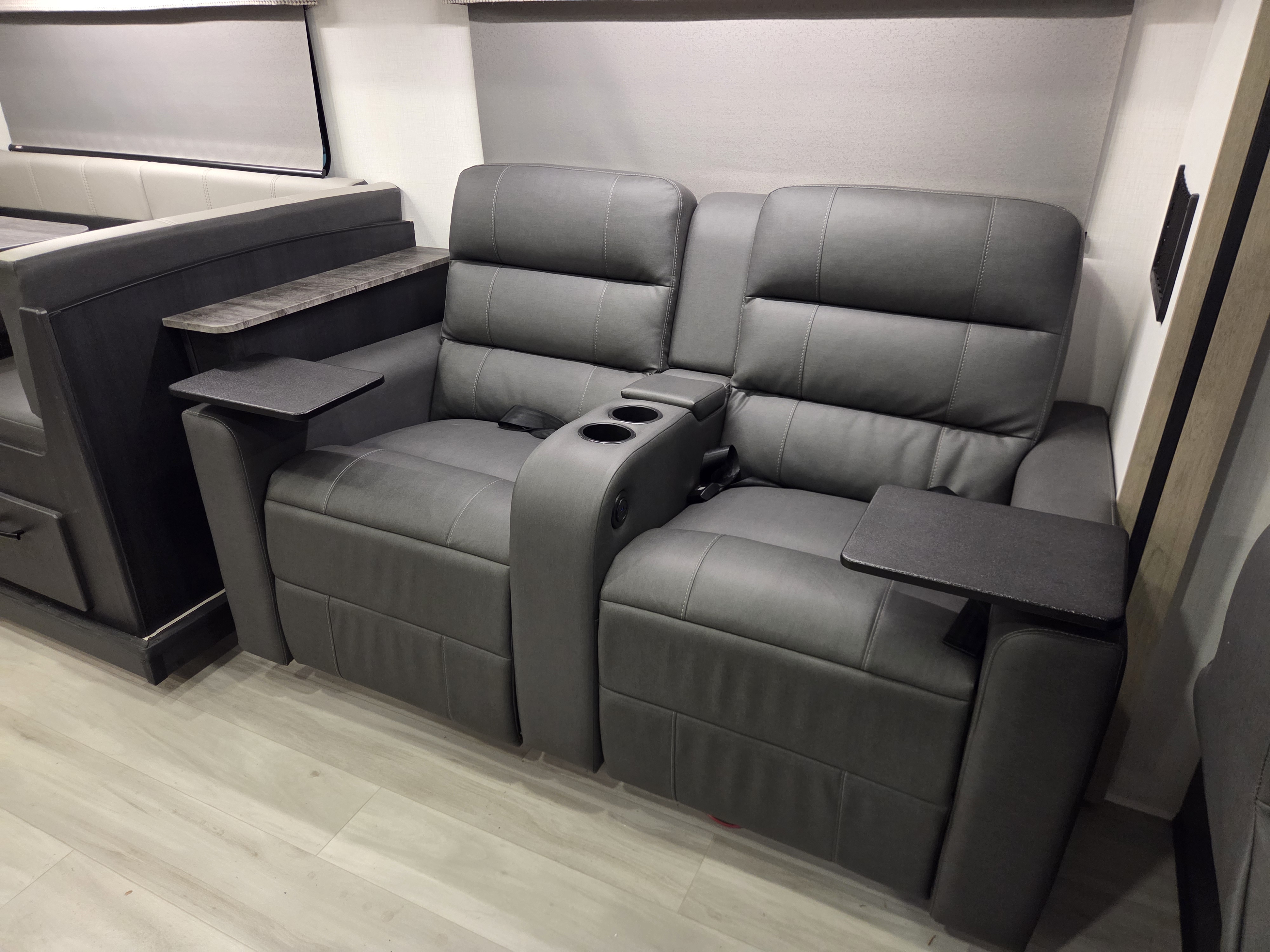 2024 Forest River Sunseeker 3010DS - Image 7