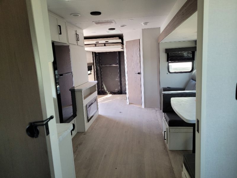 2026 Grand Design Momentum MAV 28MAV - Image 14