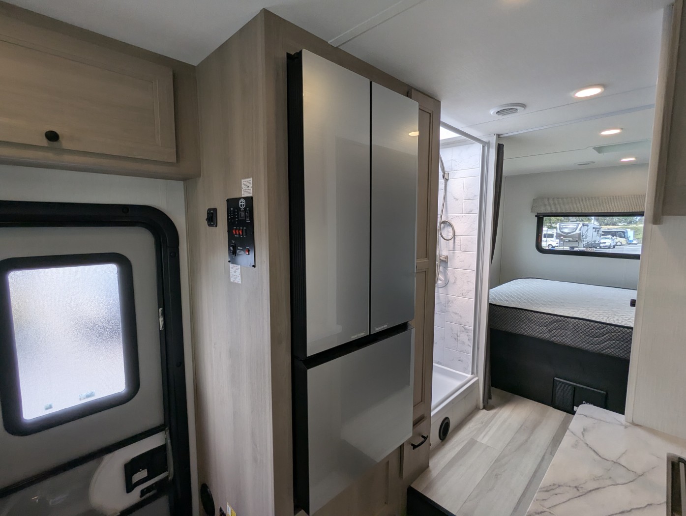 2026 FOREST RIVER SUNSEEKER 2750SLE - Image 21