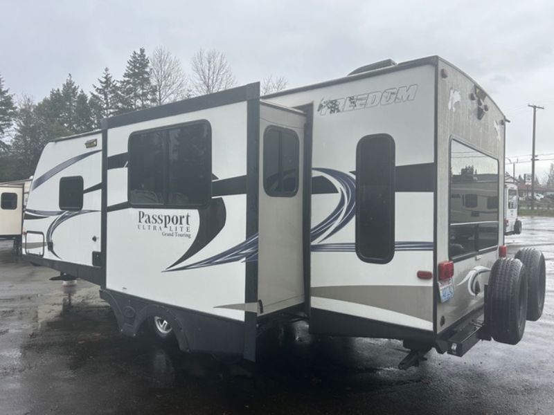 2017 Keystone Passport Ultra Lite Grand Touring 2450RLWE - Image 4