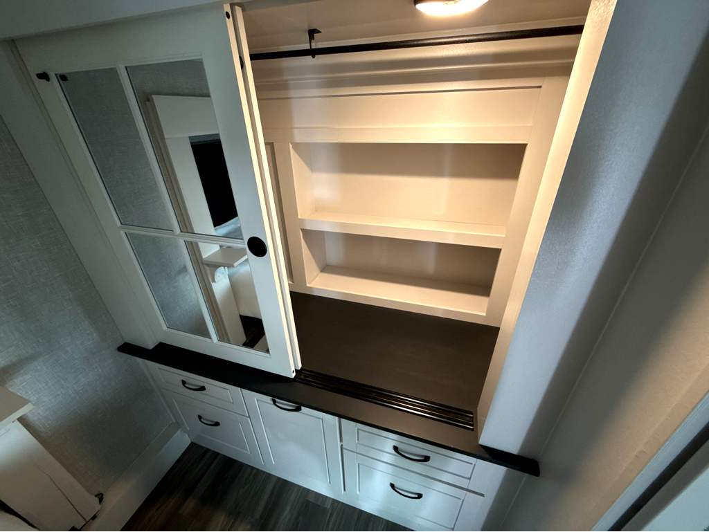 2025 JAYCO NORTH POINT 310RLTS - Image 24