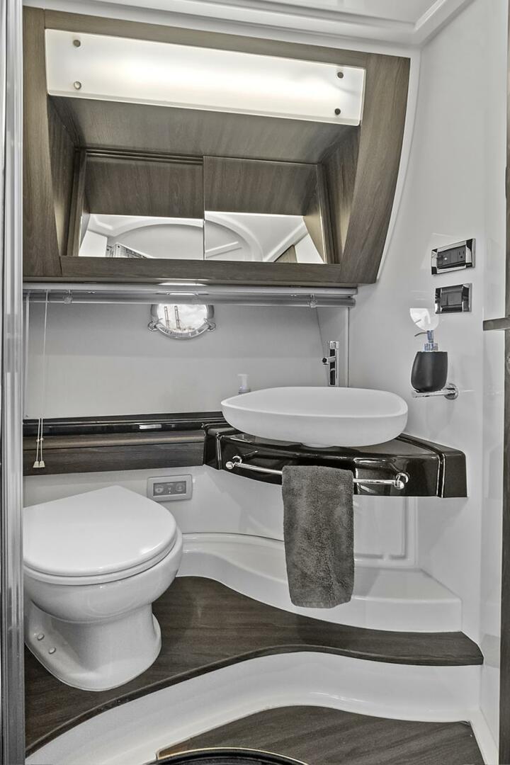 2015 Azimut 55S - Image 24