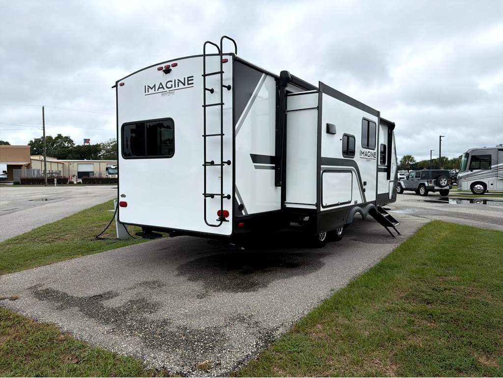 2025 GRAND DESIGN IMAGINE 2670MK - Image 6