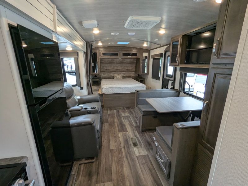 2023 Keystone Cougar Half-Ton 22MLSWE - Image 20