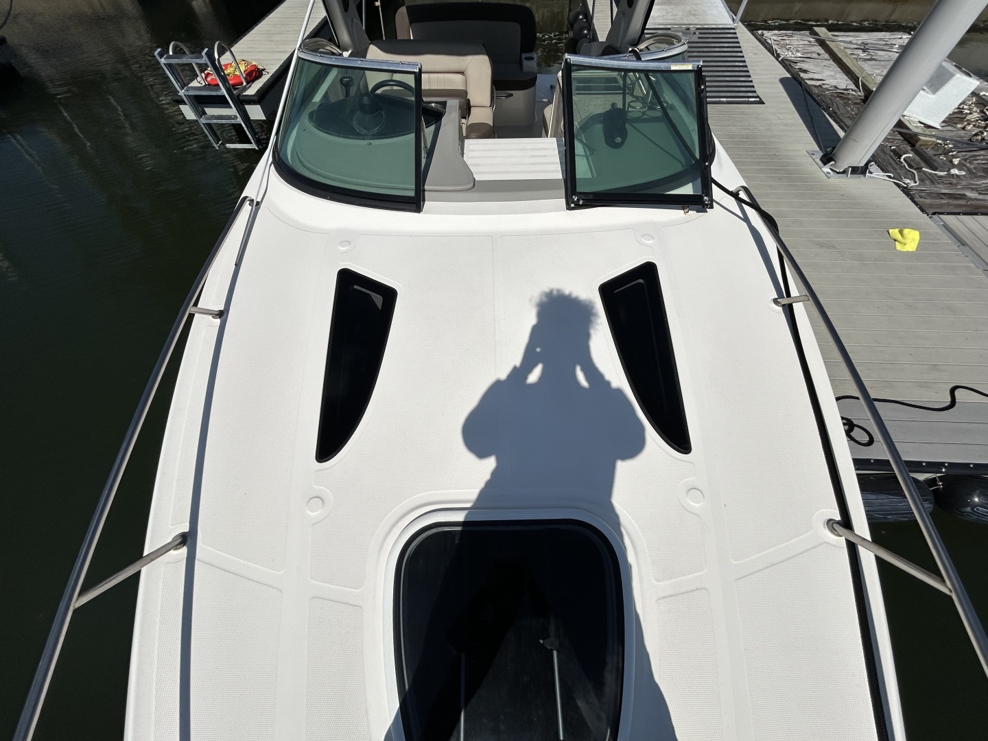 2014 Sea Ray - Image 32