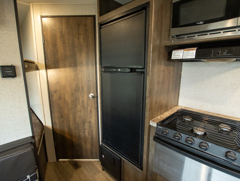 2019 Dutchmen RV Coleman 274BH - Image 9