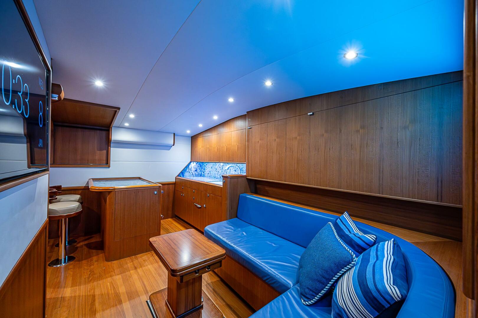 2017 F&S Cusotm Express Sportfish - Image 44
