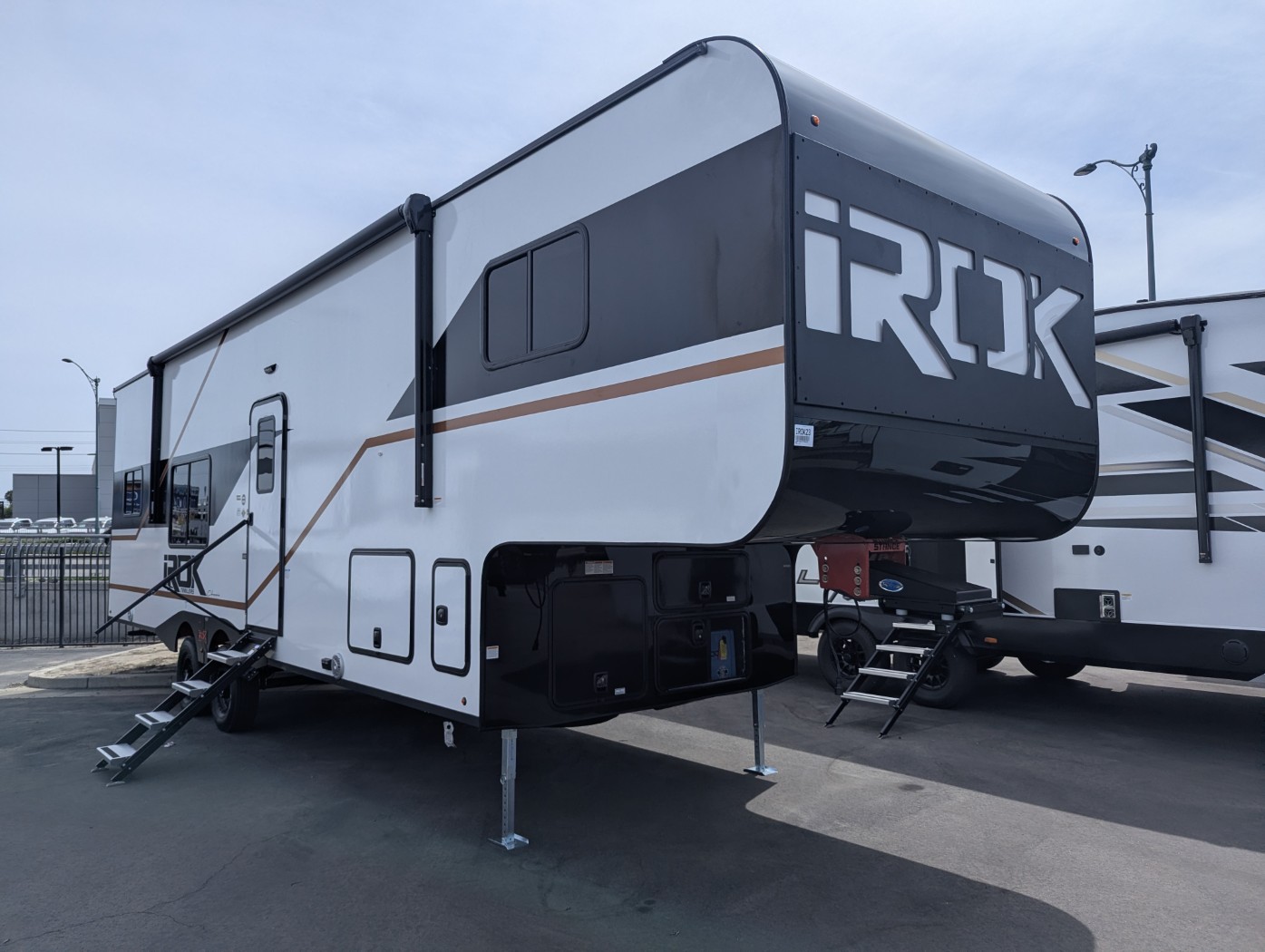 2027 IROK Trailers FW C-CR LINE IROK FW C-CR 3220 - Image 1