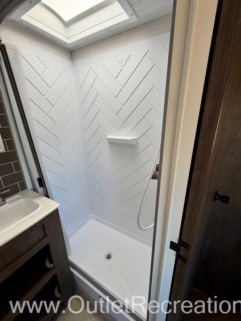 2022 Forest River Salem 31KQBTS - Image 29