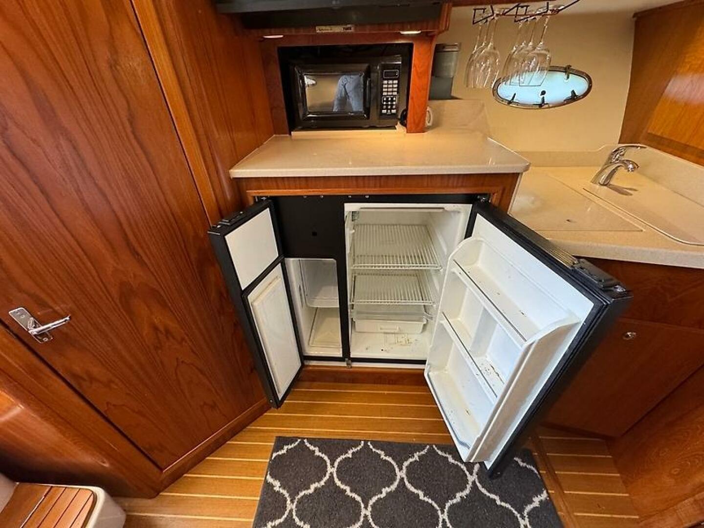 2000 Tiara Yachts 3500 Open - Image 29