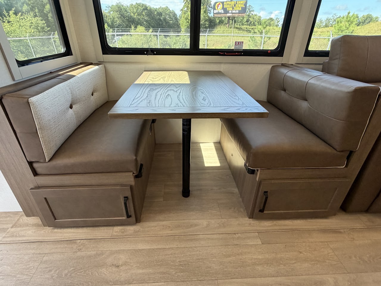 2027 VENTURE RV SPORTTREK 343VIB - Image 20