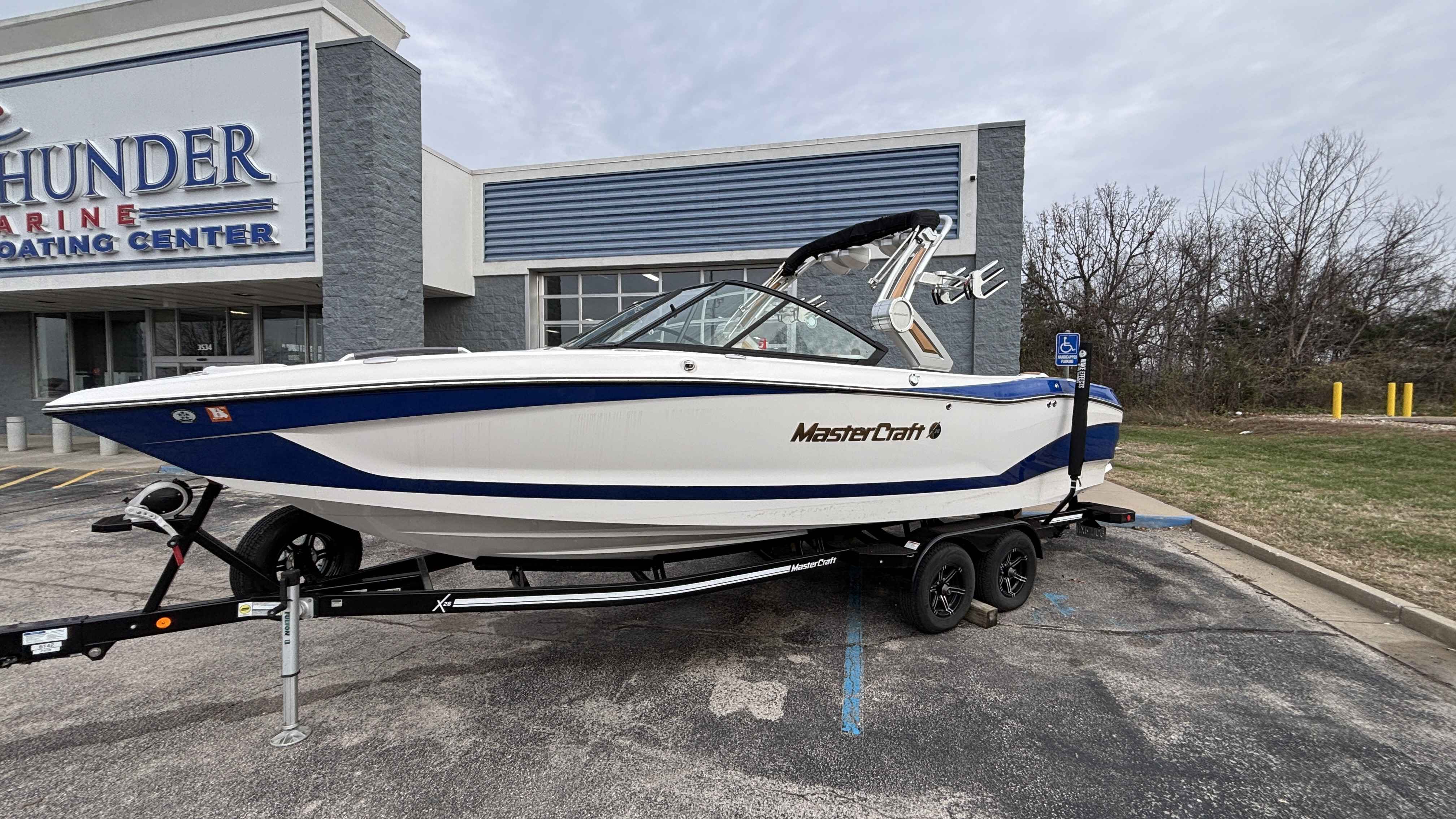 2022 MasterCraft X26 - Image 2