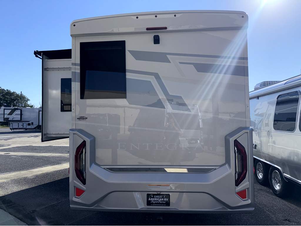 2027 ENTEGRA COACH QWEST 25L - Image 5