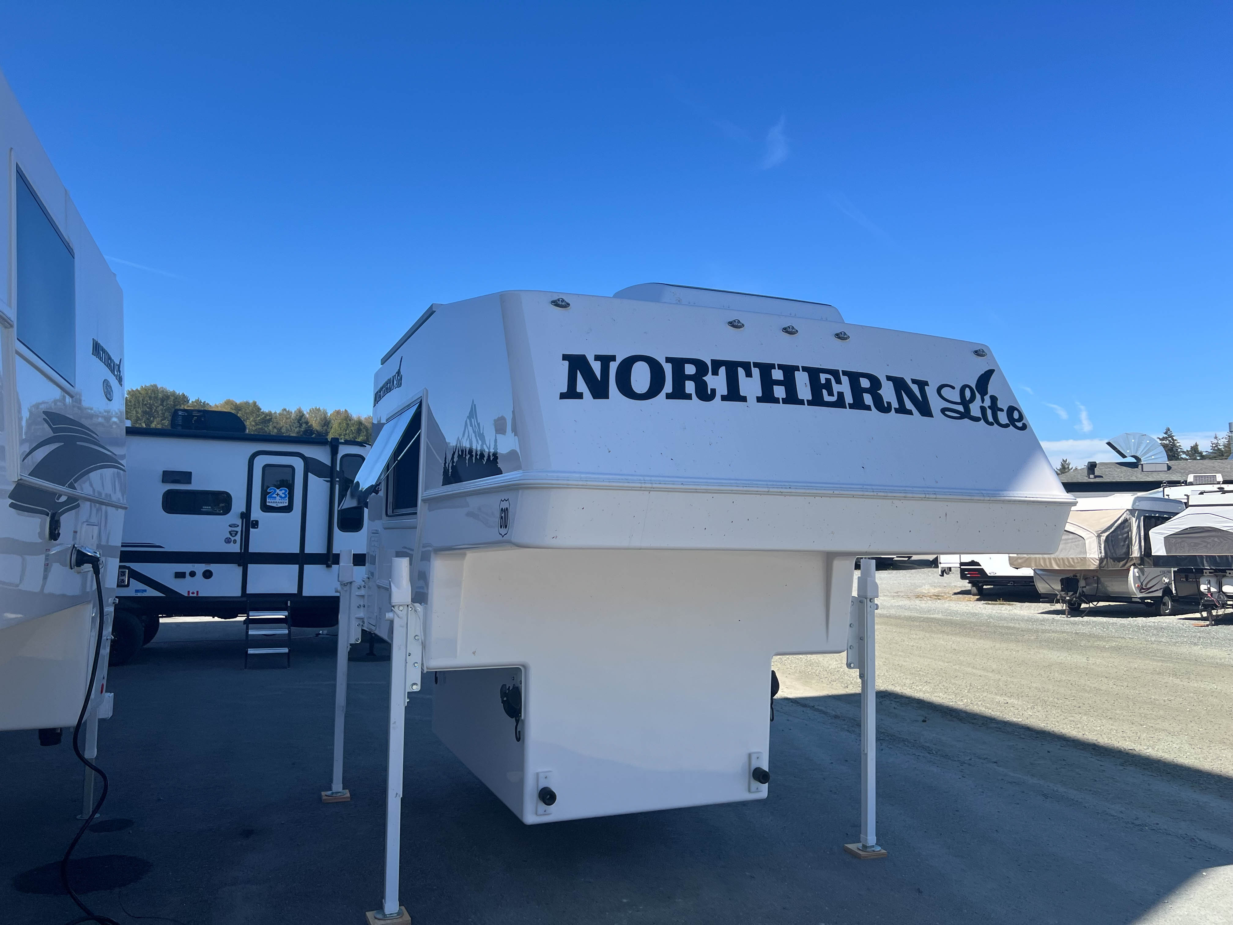2027 Northern Lite 610 - Image 1
