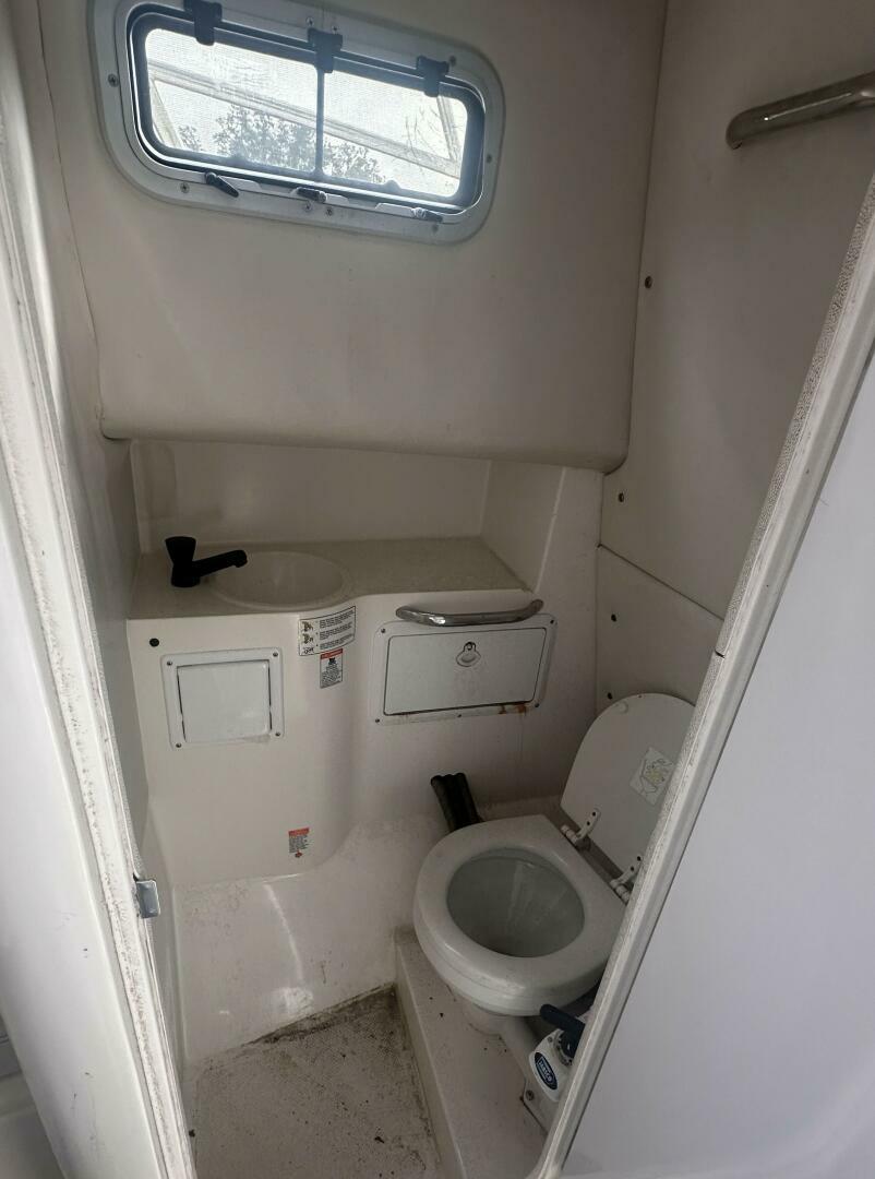 2003 True World Marine TE 288 - Image 14