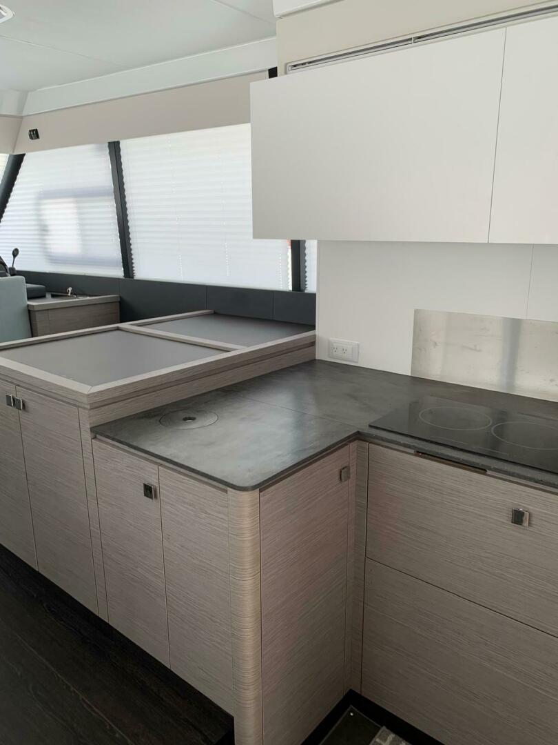 2024 Fountaine Pajot MY5 - Image 5