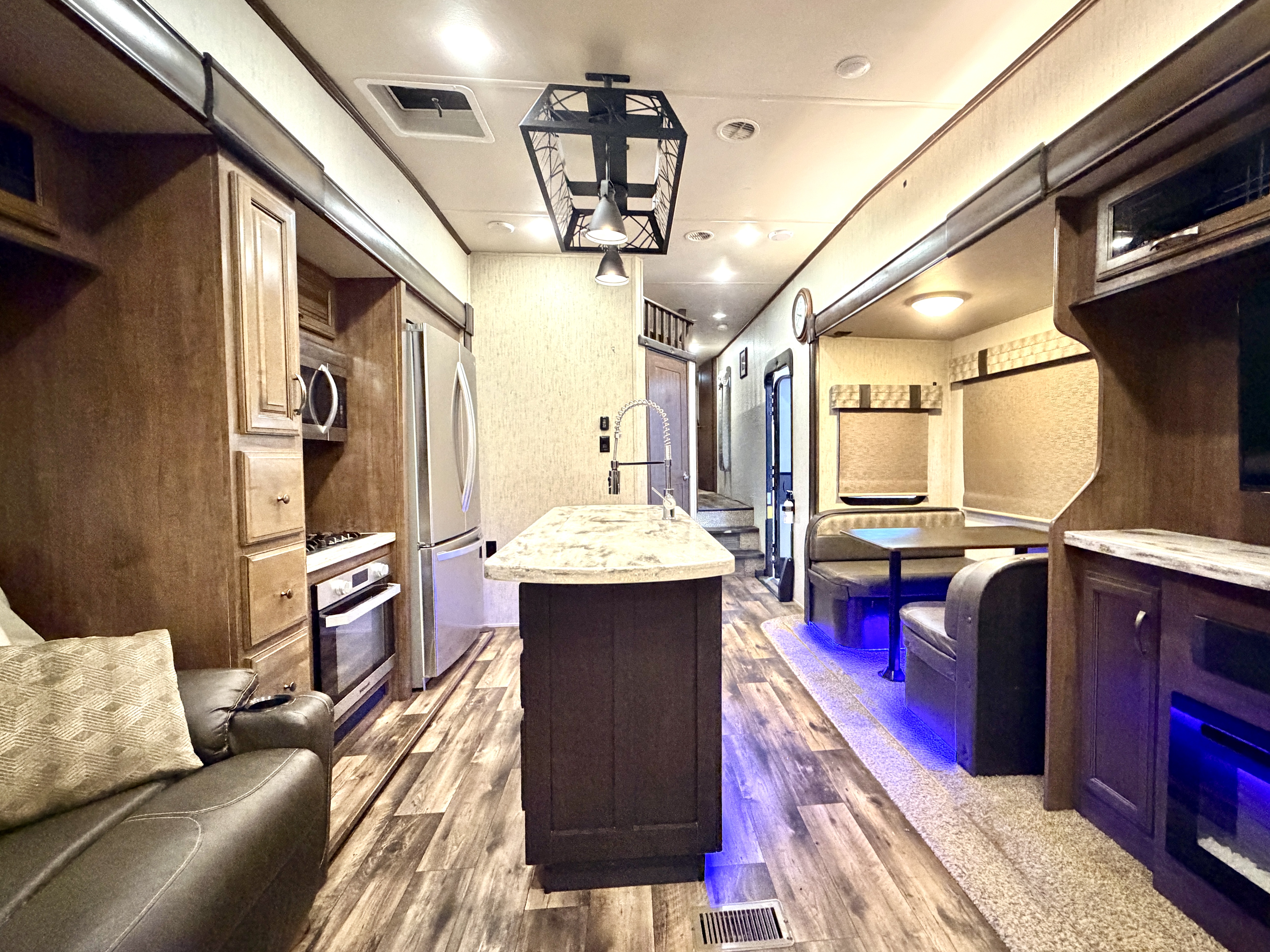 2020 Forest River Sandpiper 372LOK - Image 13