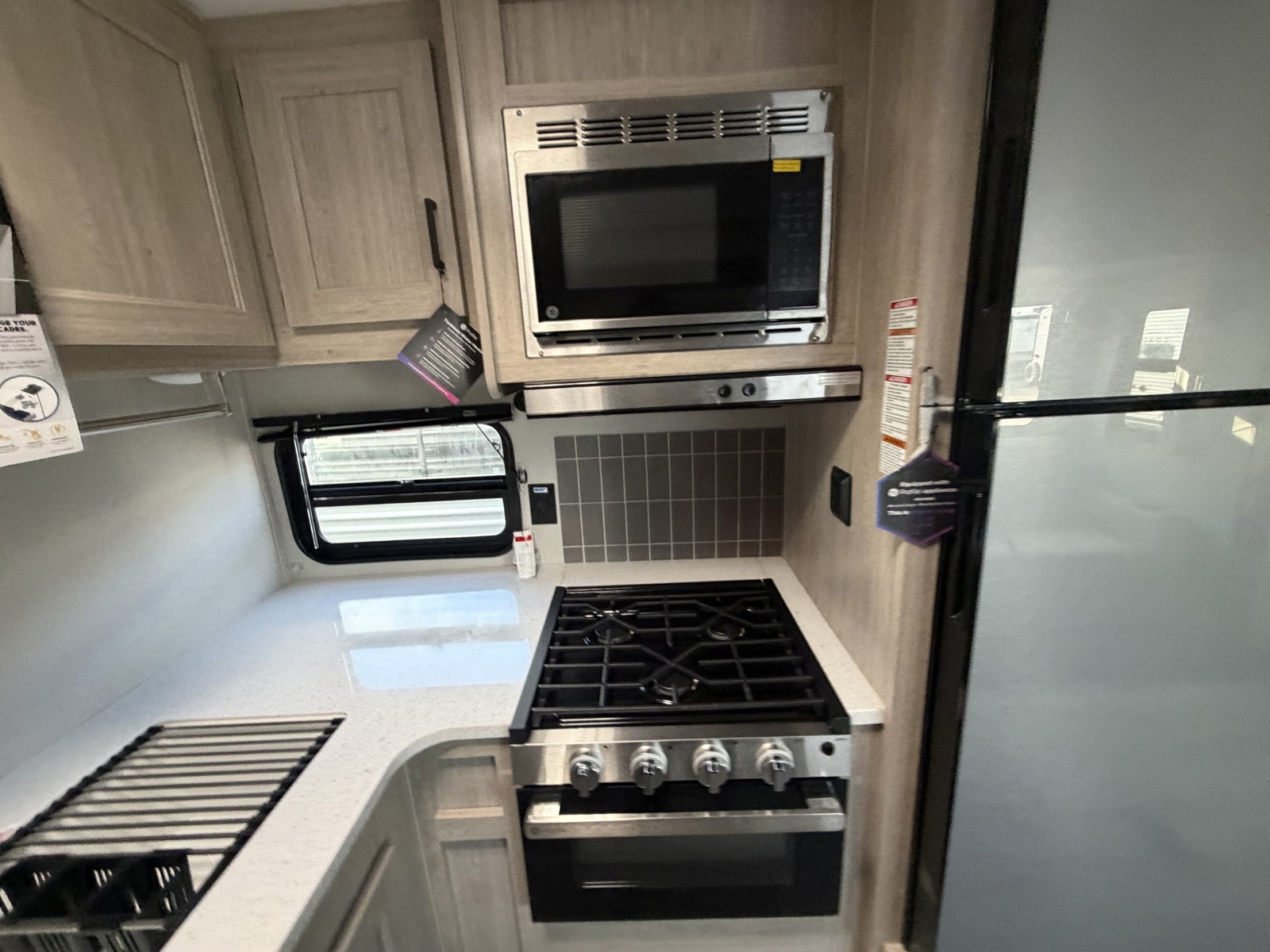 2026 COACHMEN 333DORM - Image 27