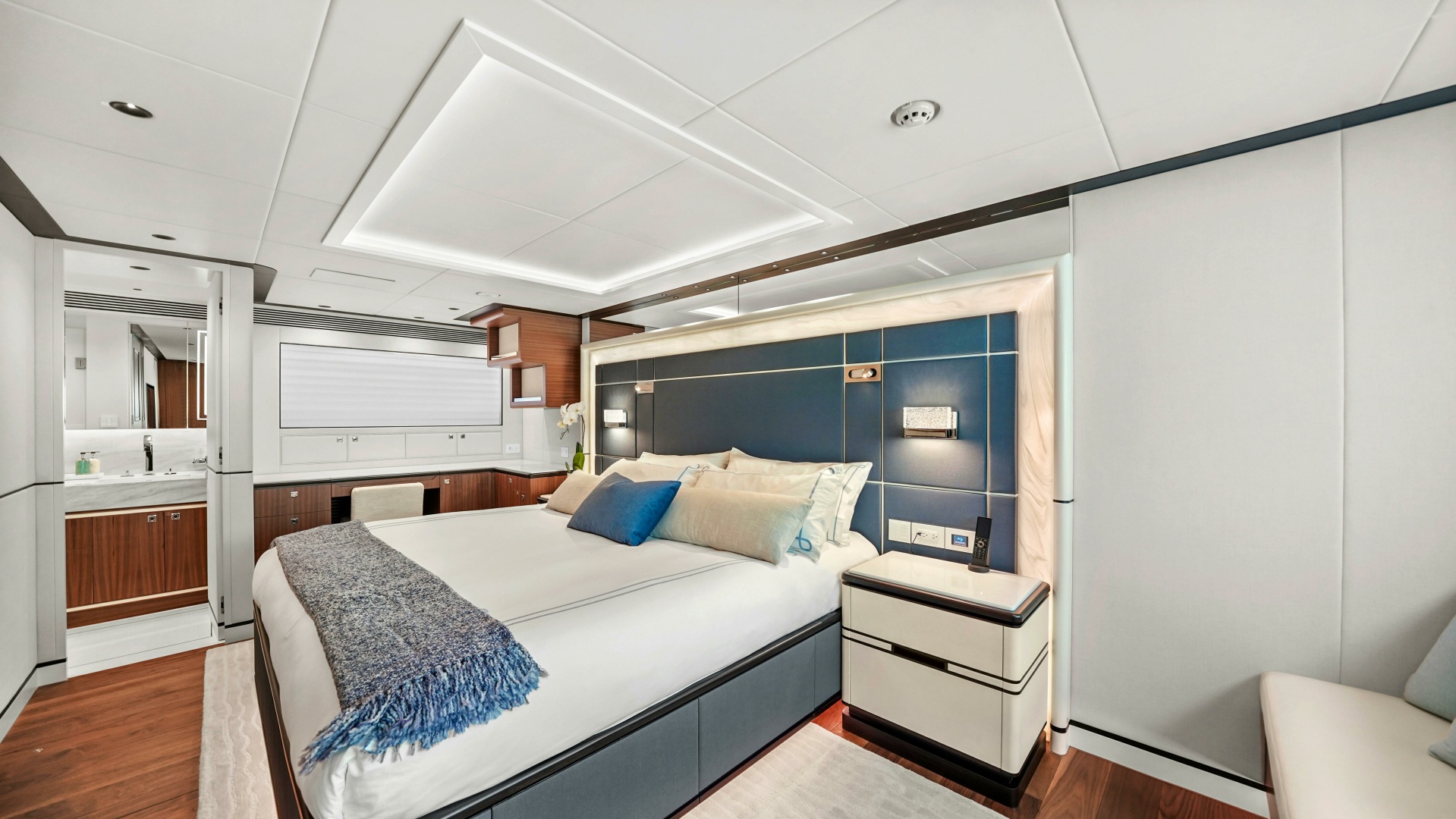 2025 Horizon Raised Pilothouse - Image 27