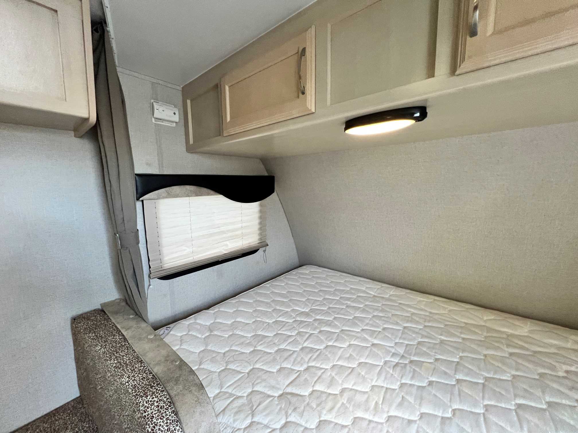 2018 Winnebago Micro Minnie 1700BH - Image 19