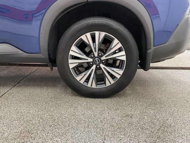 2022 Nissan Rogue Utility 4D SV AWD - Image 9