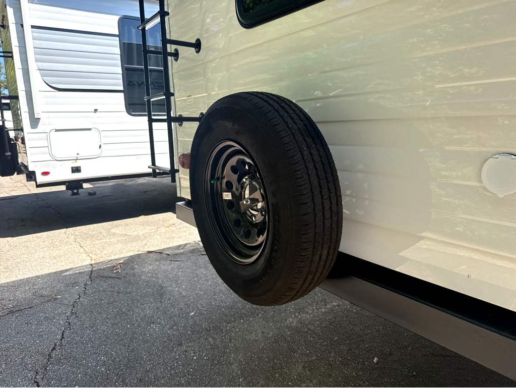 2027 VENTURE RV SIENNA 281VQB - Image 5