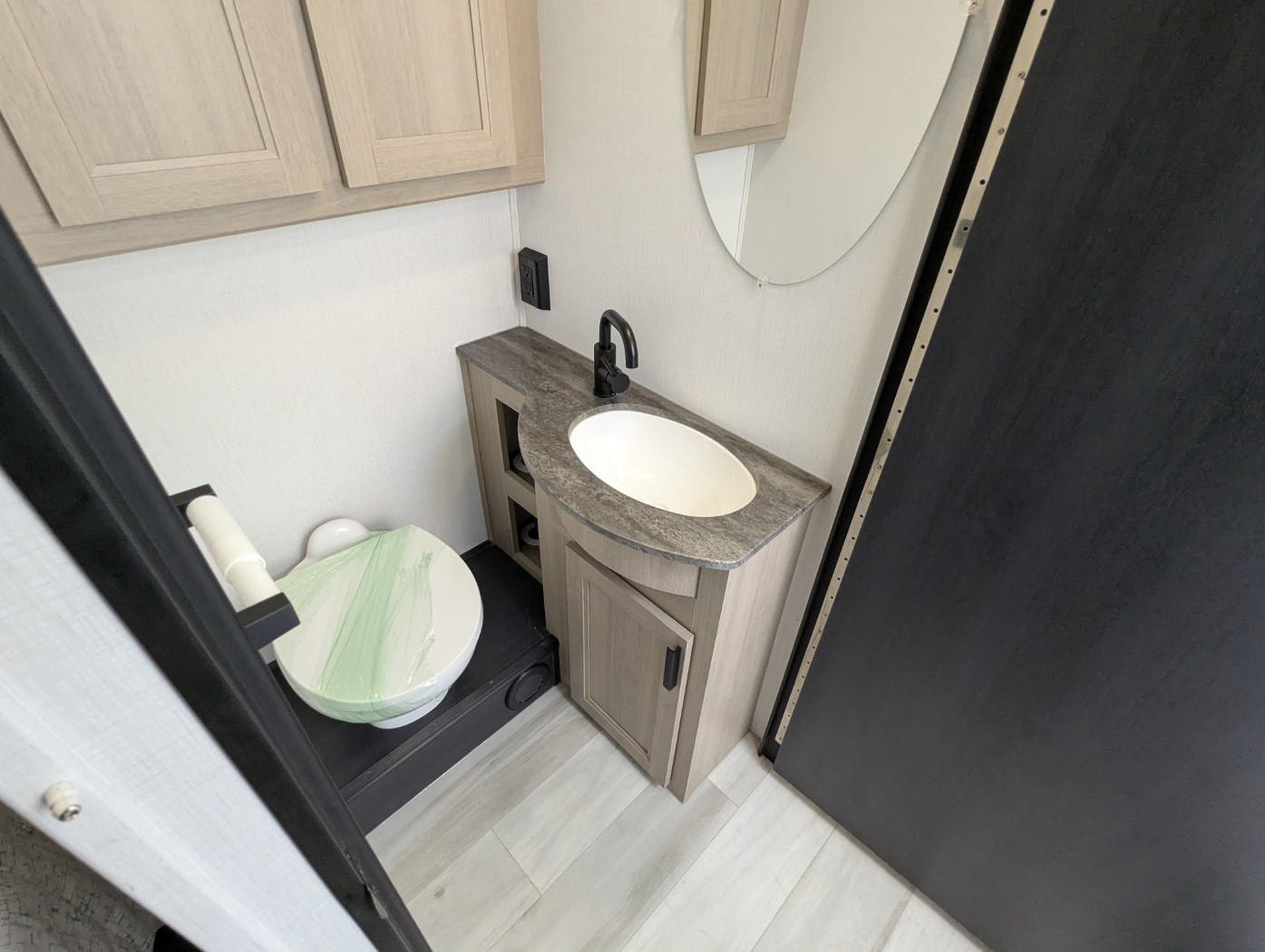 2025 Forest River Sunseeker LE 2850SLE - Image 15