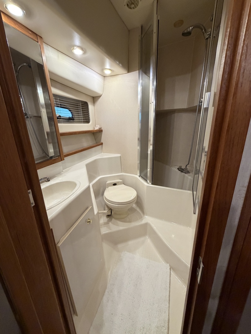 1999 Bayliner 4788 - Image 36