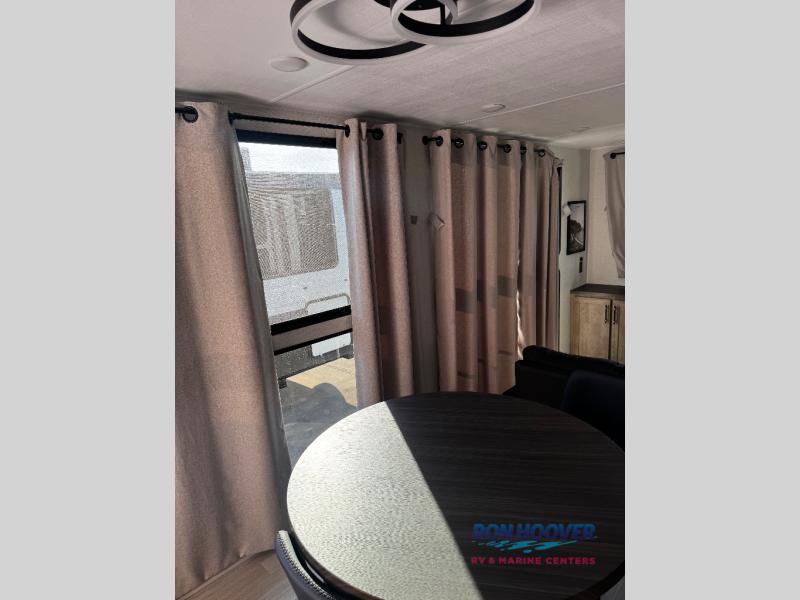 2026 KEYSTONE 31SUNROOM - Image 12